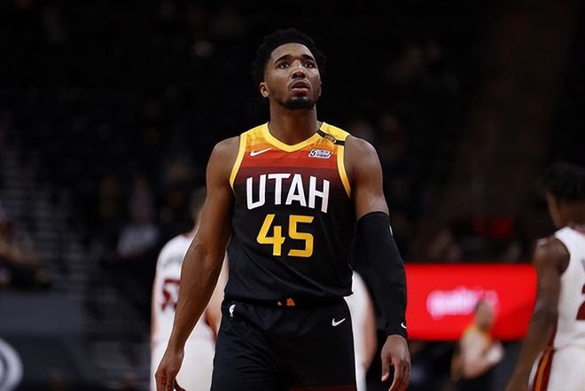 莱万所面对 莱万所面对