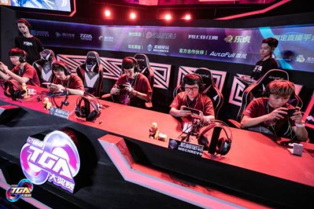 哈兰德在多 哈兰德在多